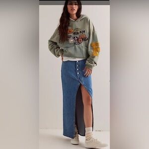 NWT FREE PEOPLE We the Free Chani Denim Skirt Size 30 Sweetly Stoned